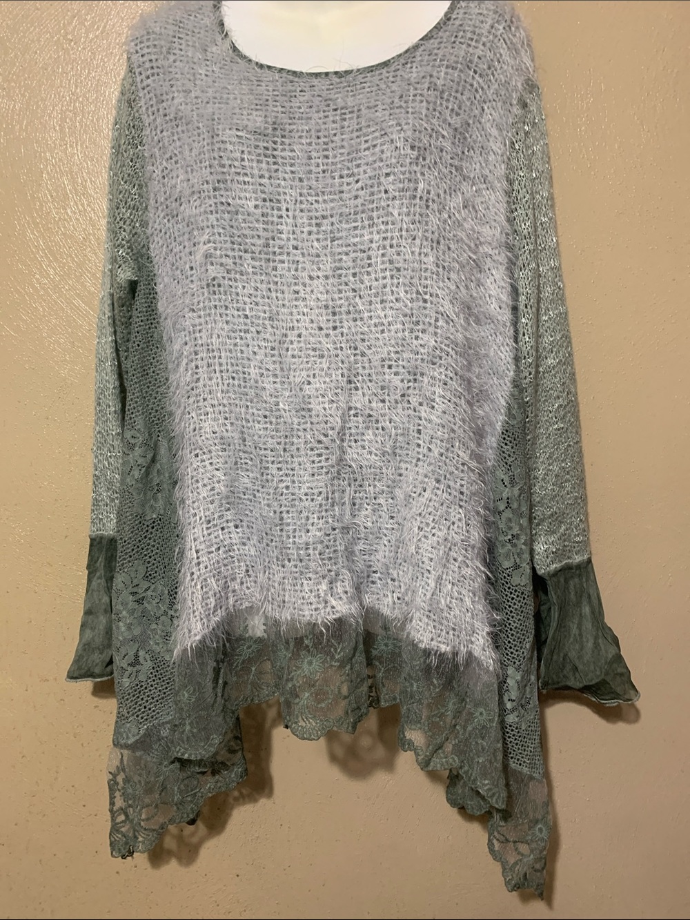 Indigo Thread 1X Soft  Eyelash Knit & Lace Hem Light Gray and Sag